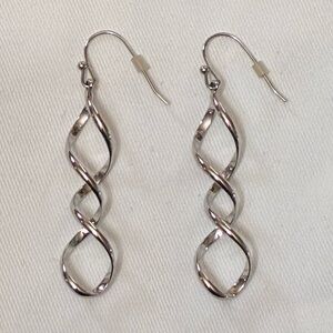 LIA SOPHIA TWIZZLER EARRINGS